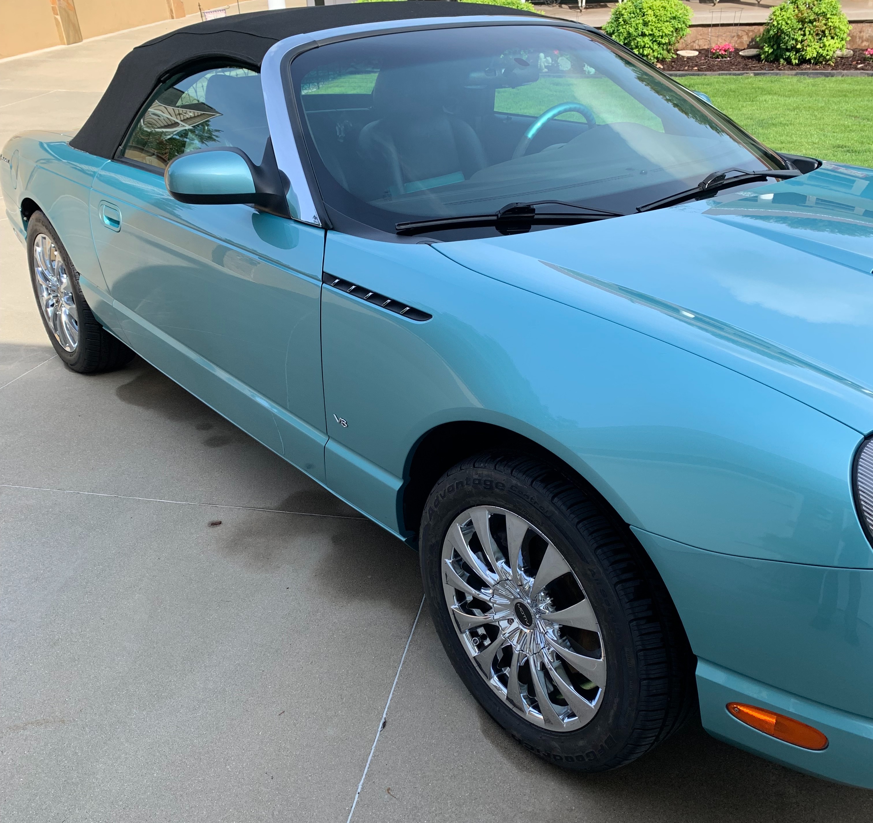 Used 2002 Ford Thunderbird RWD image 5