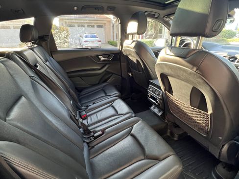 Used 2017 Audi Q7 3.0T Premium Plus w/ Premium Plus Package image 11