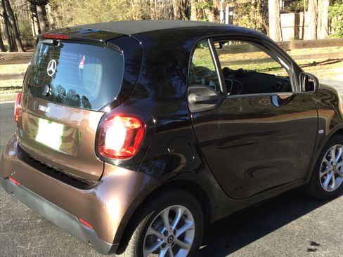 Used 2018 smart fortwo electric drive image 8