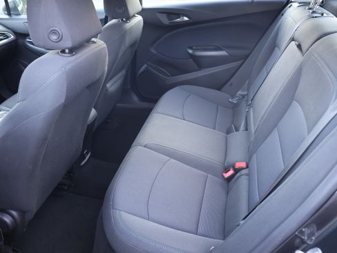 Used 2017 Chevrolet Cruze LT FWD image 10