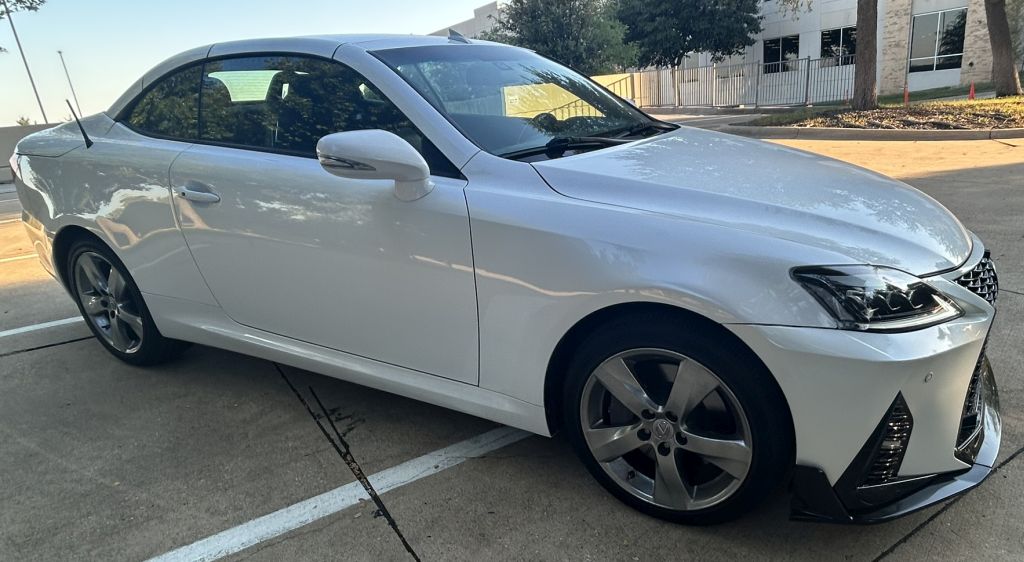 Used 2010 Lexus IS 350C w/ Luxury Pkg RWD image 16
