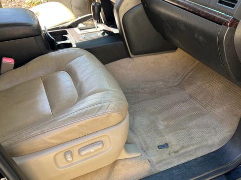 Used 2011 Toyota Land Cruiser w/ Upgrade Pkg image 13