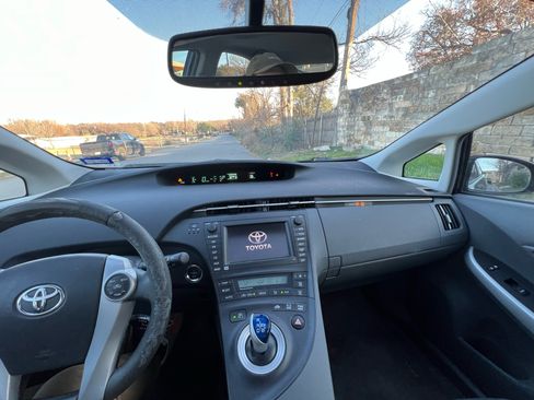 Used 2010 Toyota Prius Five image 5