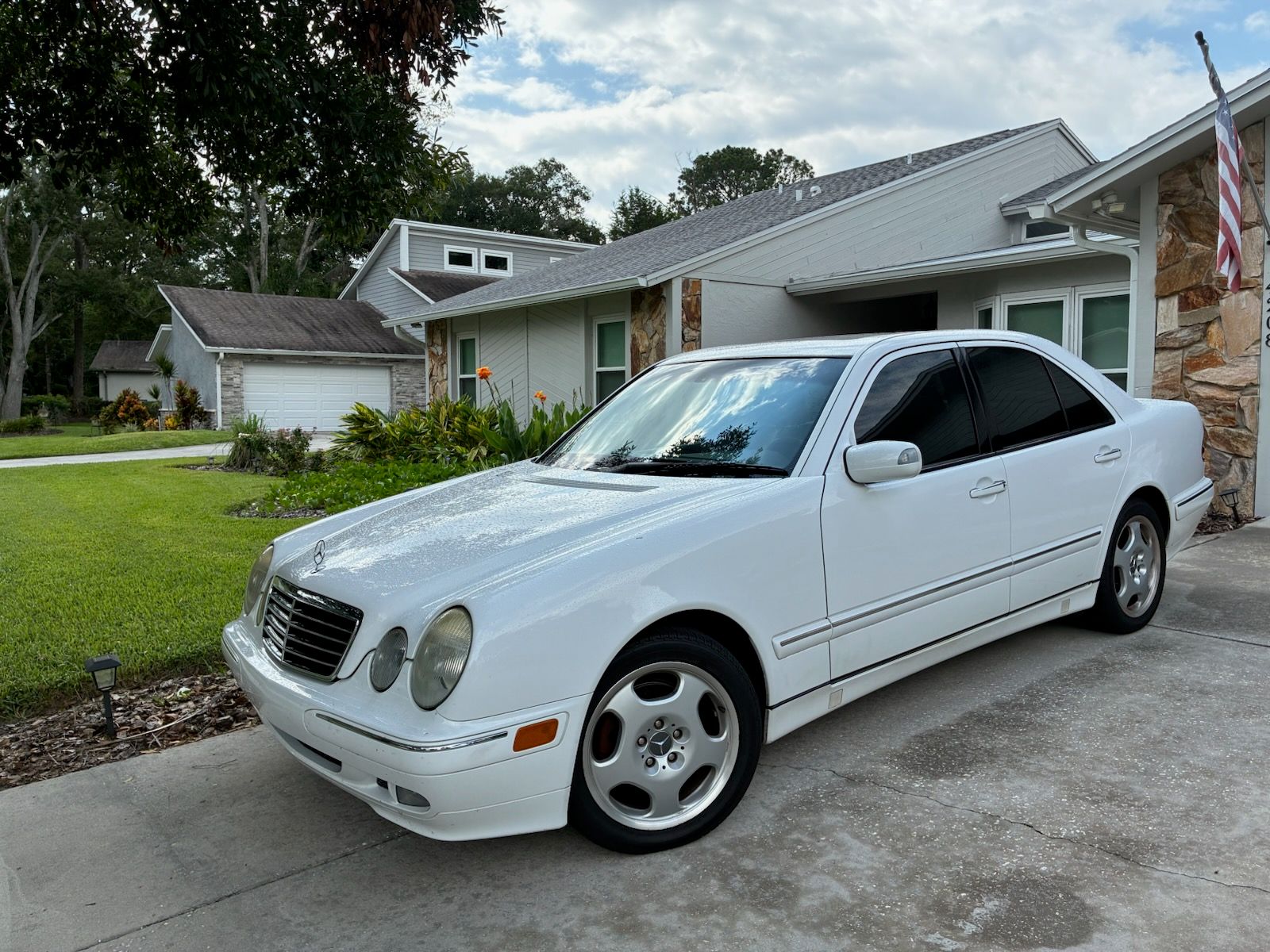 Used 2001 Mercedes-Benz E 430 Sedan image 1