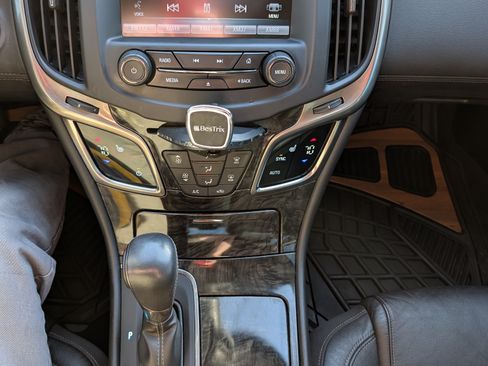 Used 2015 Buick LaCrosse Leather image 11