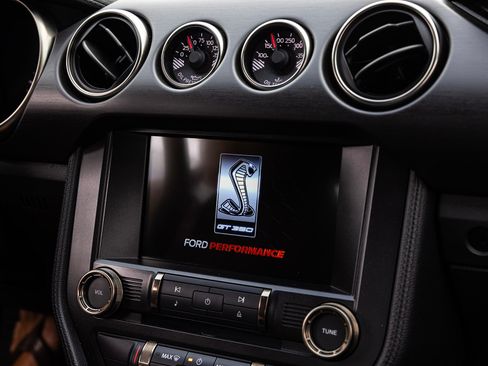 Used 2017 Ford Mustang Shelby GT350 w/ Electronics Package image 27