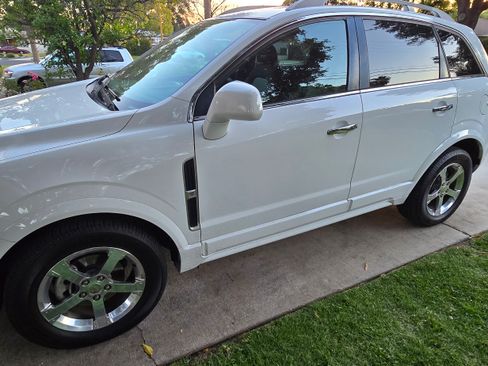 Used 2014 Chevrolet Captiva Sport LT image 2