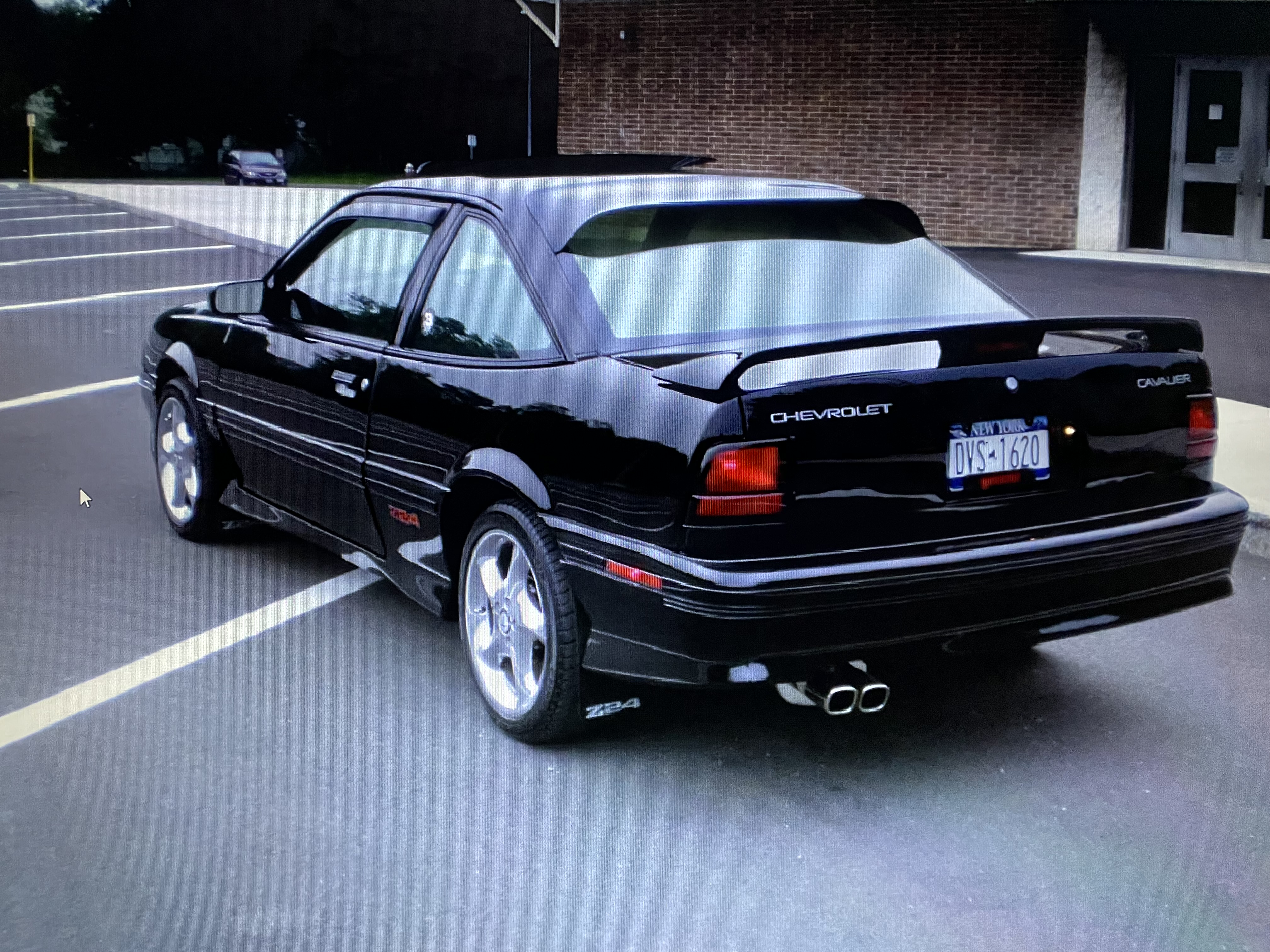 Used 1992 Chevrolet Cavalier Z24 FWD image 11