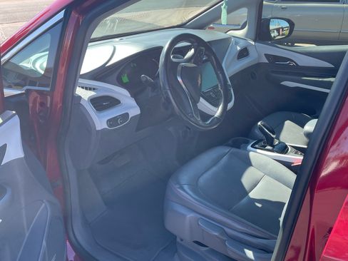 Used 2018 Chevrolet Bolt Premier w/ Infotainment Package image 1
