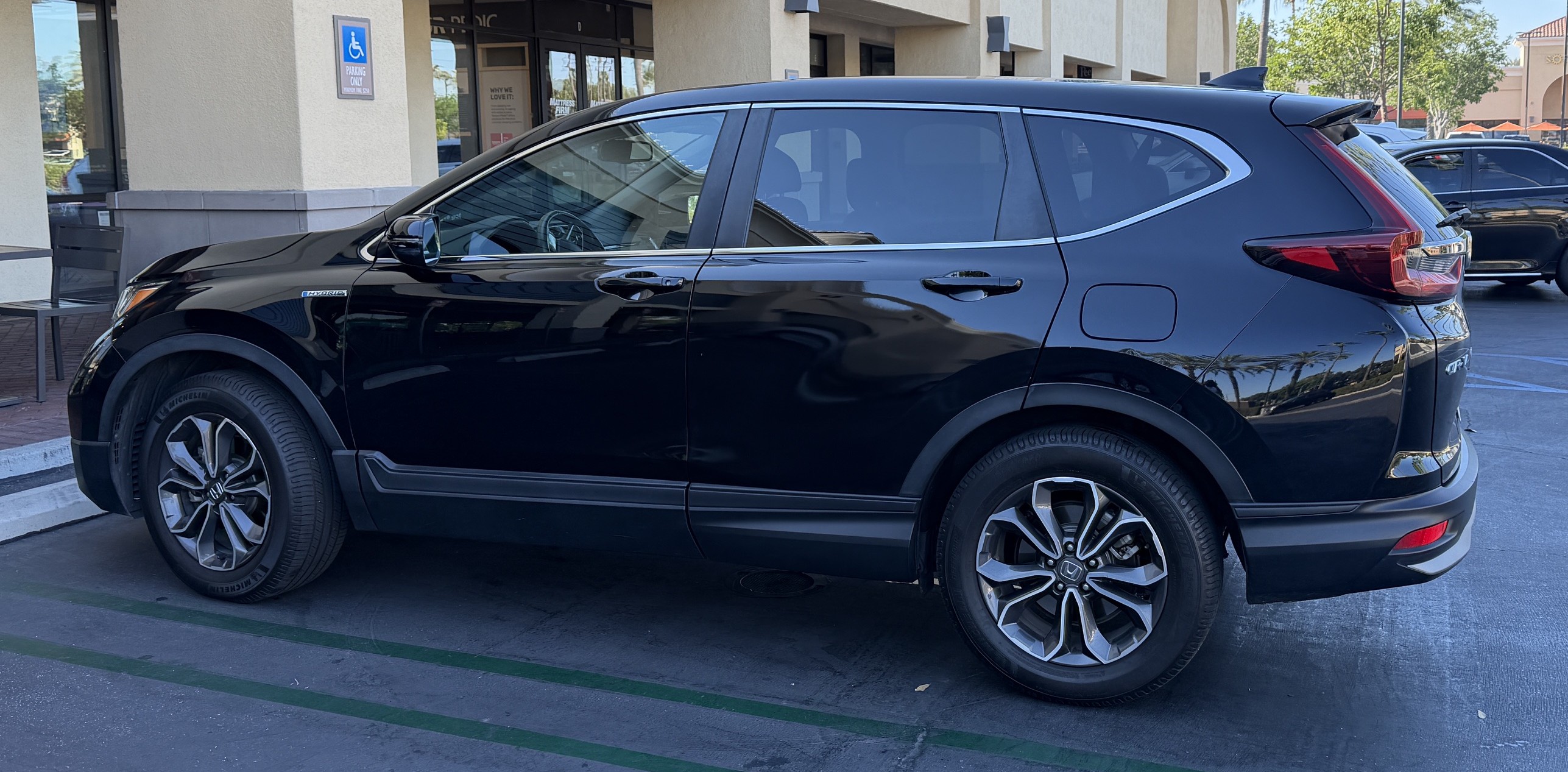 Used 2020 Honda CR-V EX-L image 2
