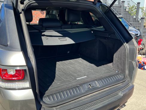 Used 2017 Land Rover Range Rover Sport Autobiography image 11