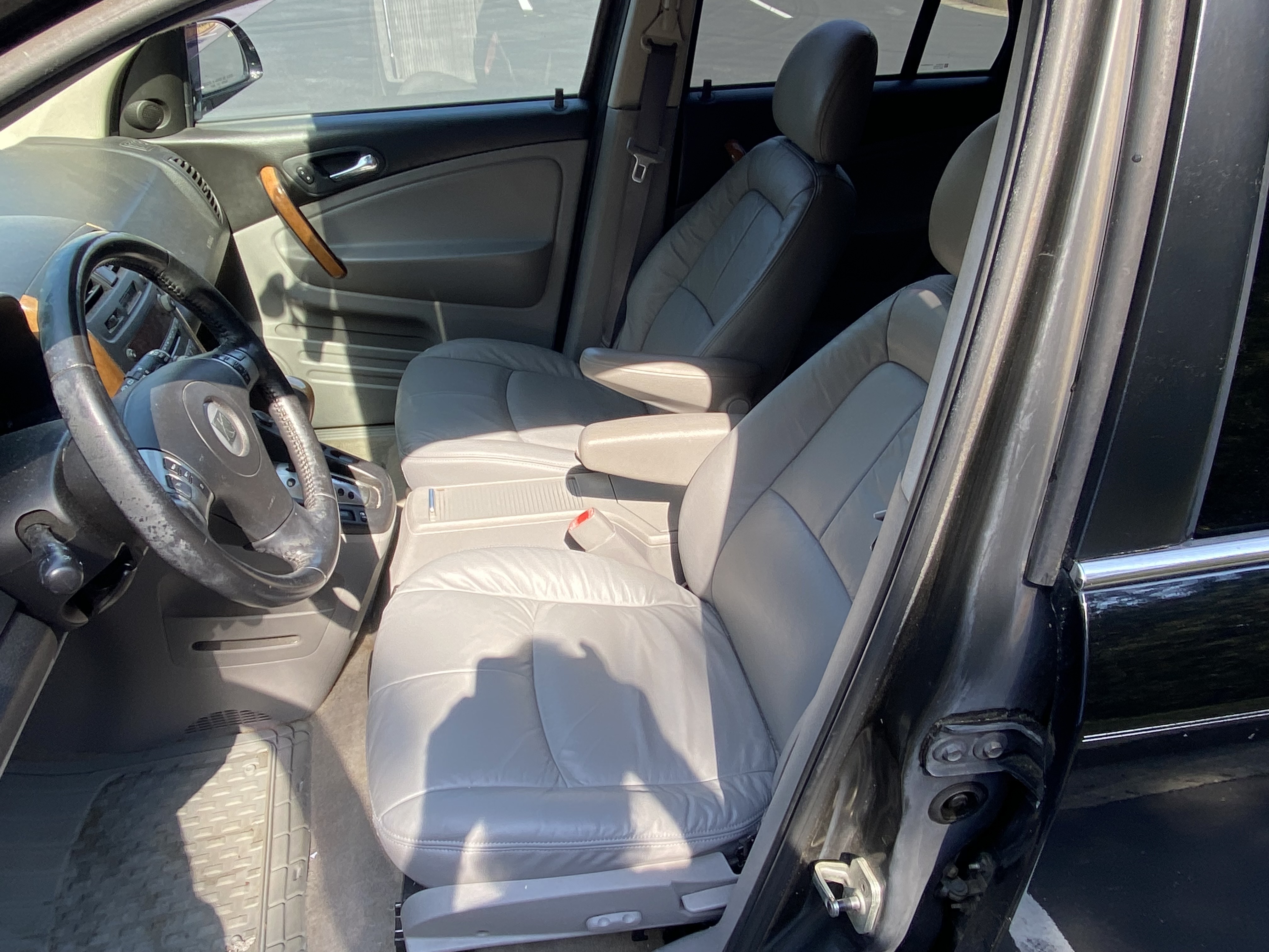 Used 2006 Saturn Vue 2WD V6 w/ Sun & Sound Pkg image 6