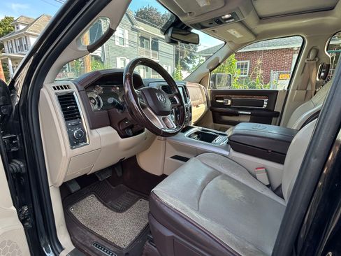 Used 2018 RAM 1500 Laramie Longhorn w/ Longhorn Southfork Package image 8