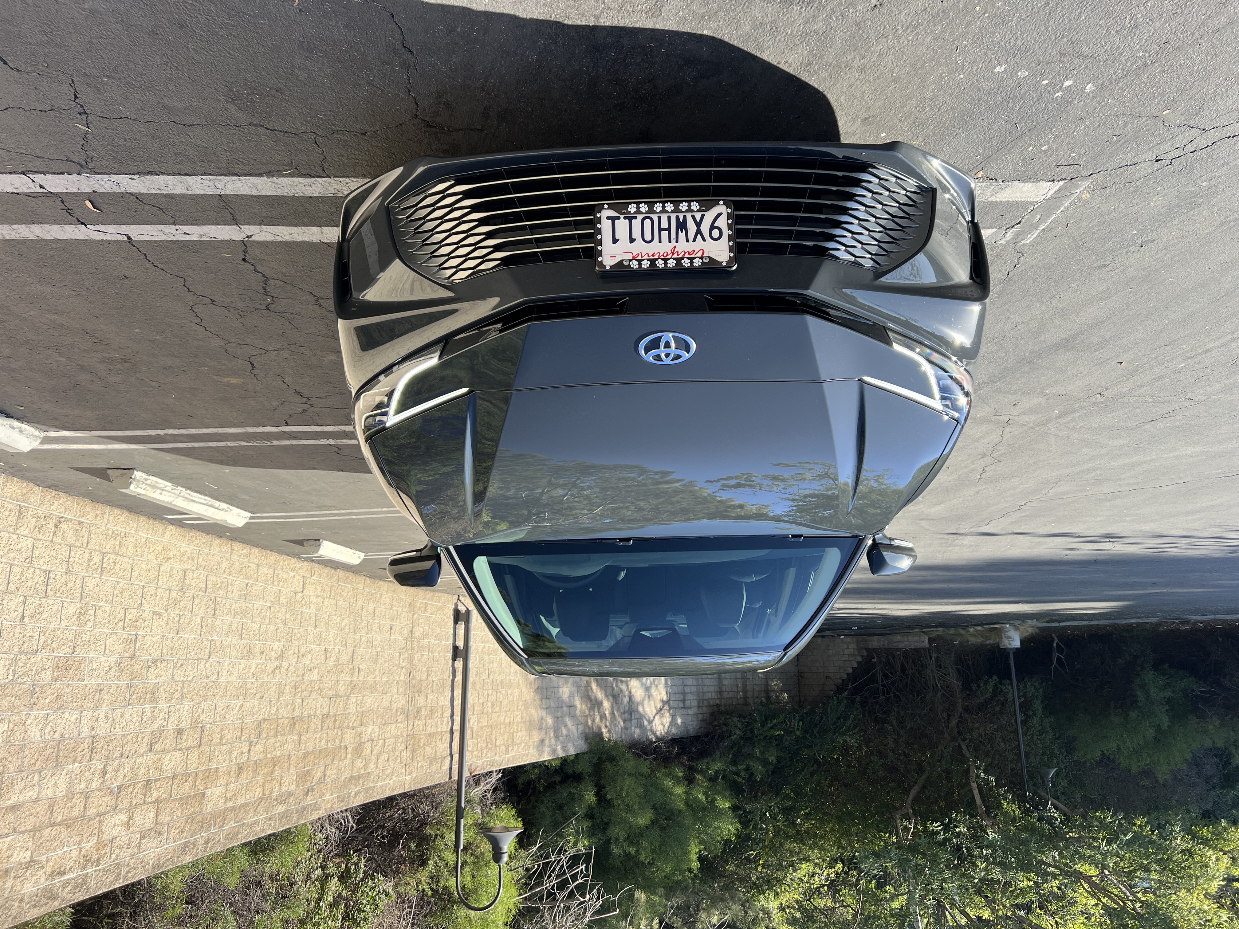 Used 2026 Toyota Camry XLE FWD image 2