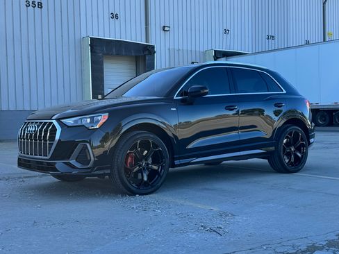 Used 2021 Audi Q3 2.0T Premium w/ Convenience Package image 2