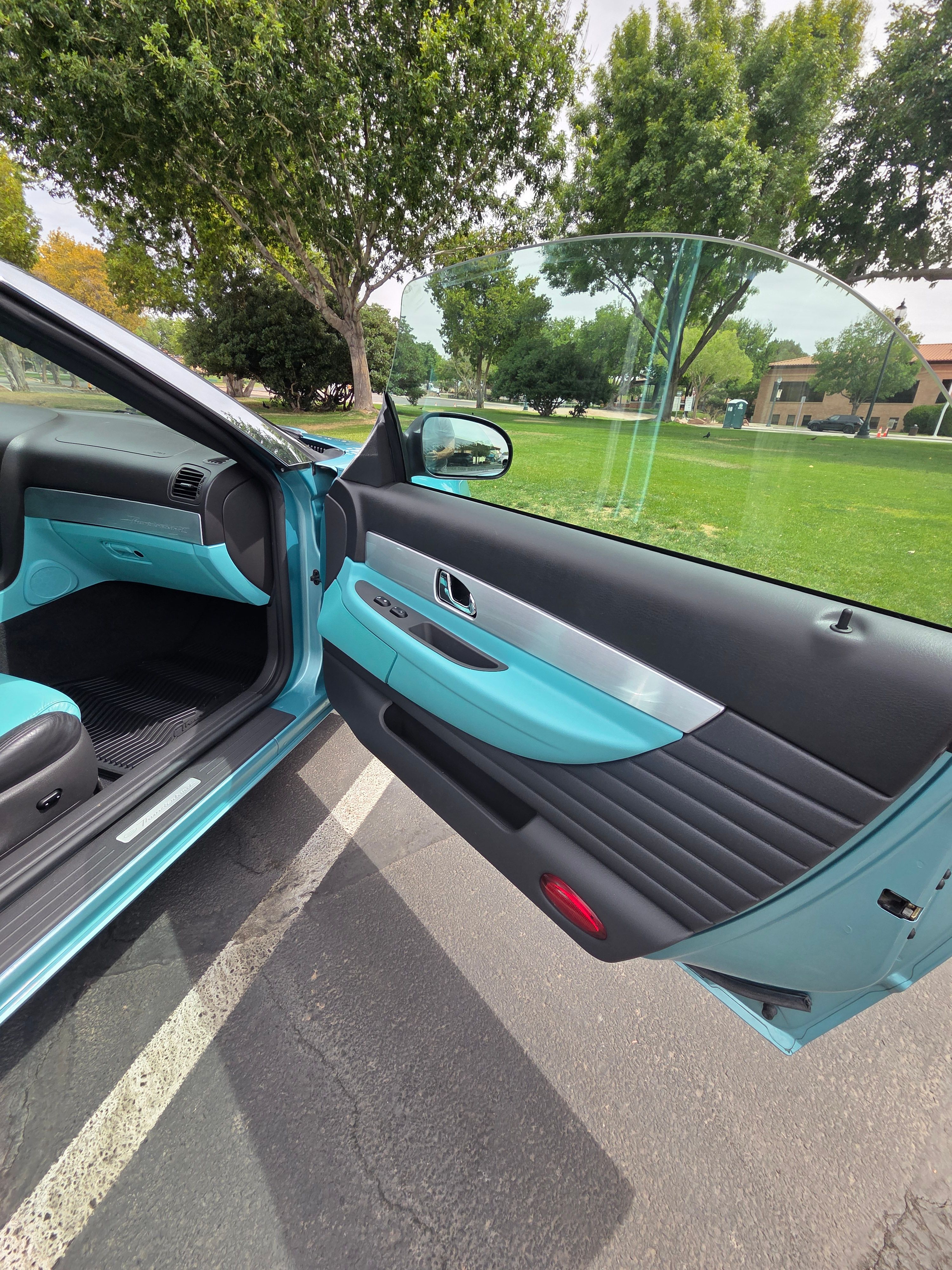 Used 2002 Ford Thunderbird RWD image 10