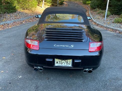 Used 2006 Porsche 911 Carrera S RWD image 6