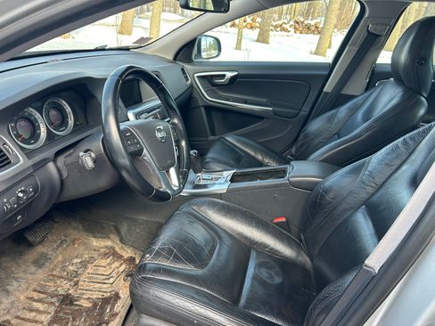 Used 2012 Volvo S60 T5 image 4