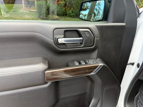 Used 2022 Chevrolet Silverado 1500 RST image 8