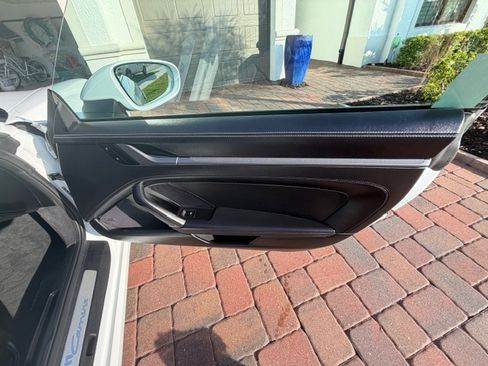 Used 2022 Porsche 911 Carrera image 9