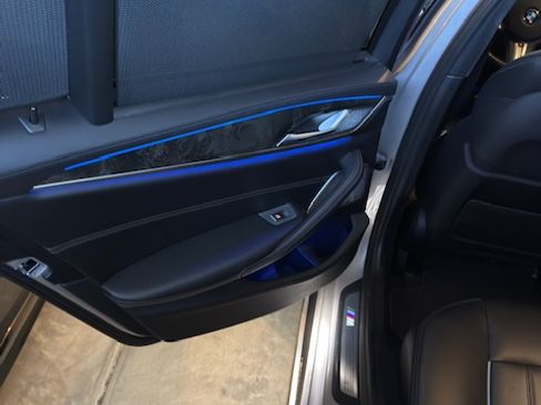 Used 2018 BMW M550i xDrive AWD/4WD image 19