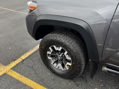 Used 2021 Toyota Tacoma TRD Off-Road image 14