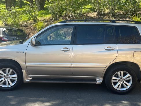Used 2006 Toyota Highlander Hybrid image 1