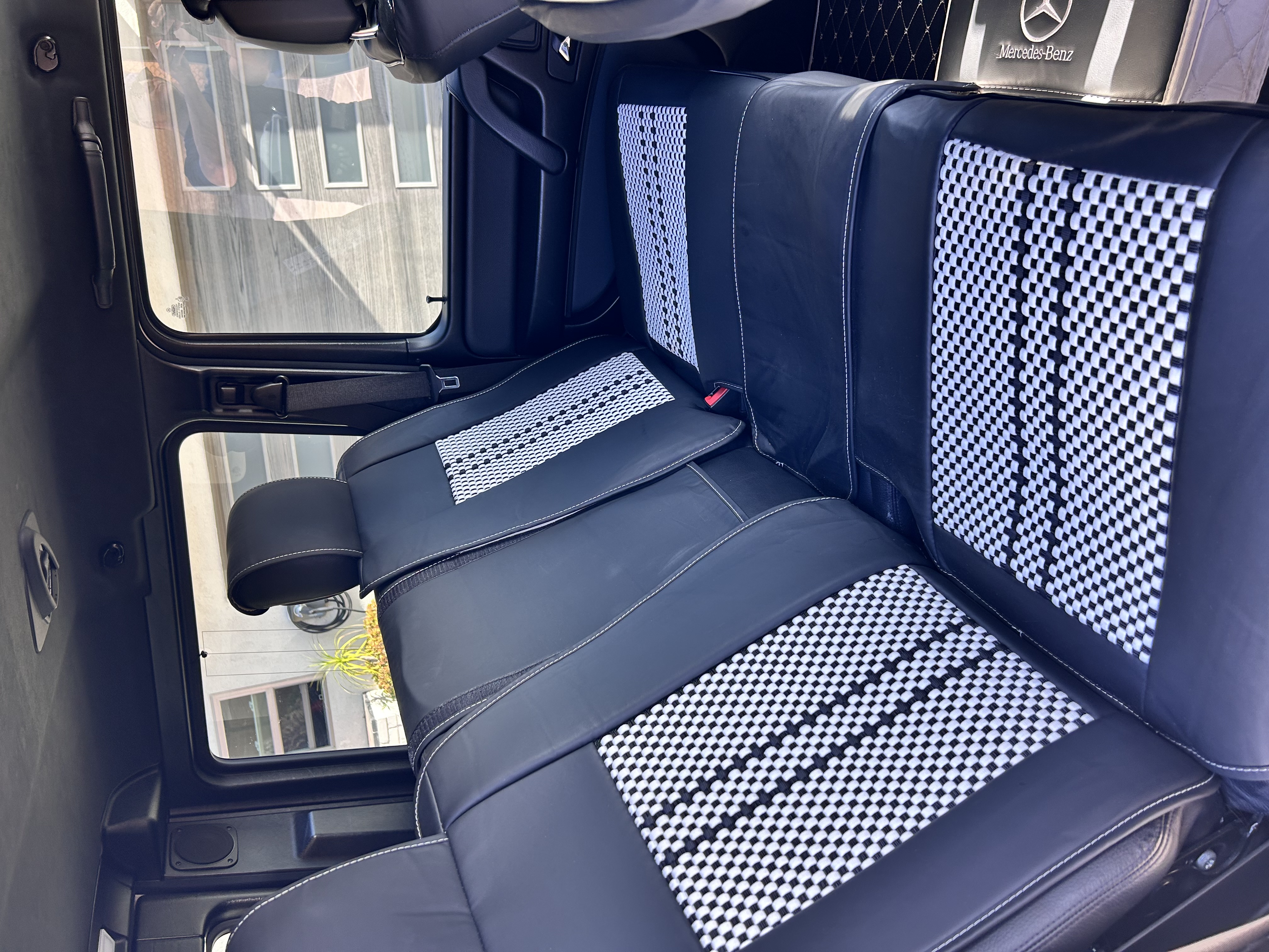 Used 2017 Mercedes-Benz G 550 image 27