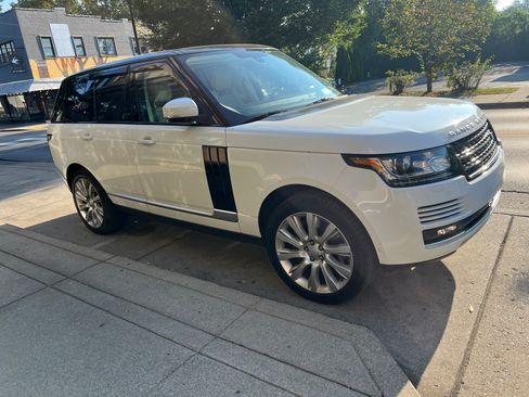 Used 2016 Land Rover Range Rover HSE image 1