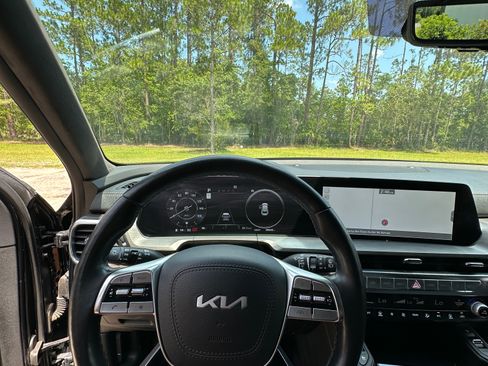 Used 2024 Kia Telluride SX Prestige X-Pro AWD/4WD image 12