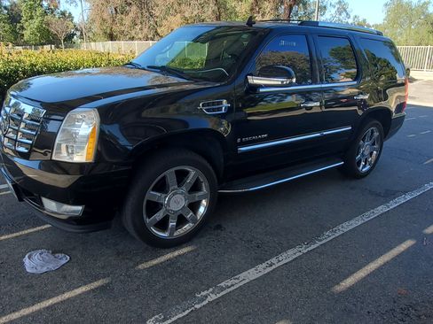 Used 2009 Cadillac Escalade 2WD image 6