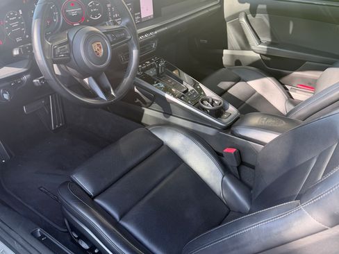 Used 2020 Porsche 911 Carrera image 4
