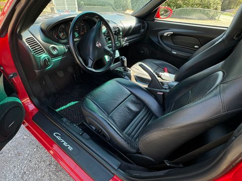Used 2002 Porsche 911 Carrera image 2