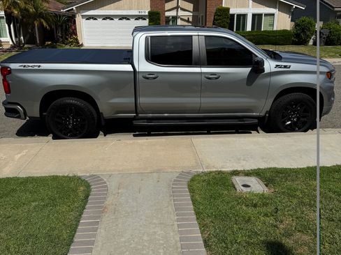 Used 2025 Chevrolet Silverado 1500 RST AWD/4WD image 1