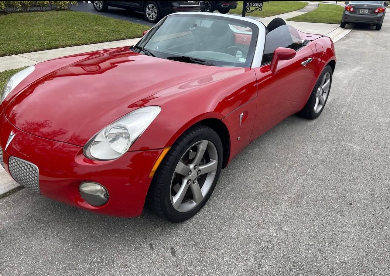 Used 2008 Pontiac Solstice Convertible w/ Preferred Package RWD image 9