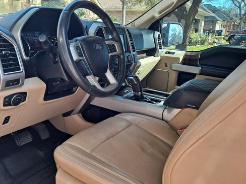 Used 2017 Ford F150 Lariat image 8