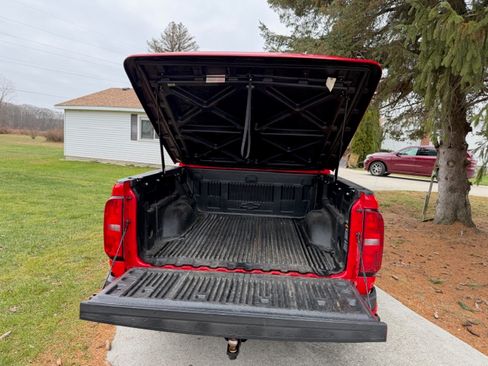 Used 2019 Chevrolet Colorado W/T w/ Custom Special Edition image 24