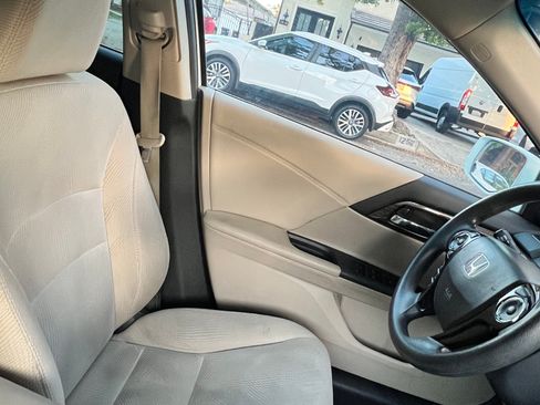 Used 2016 Honda Accord EX image 13