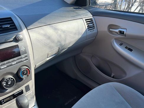 Used 2011 Toyota Corolla LE image 6