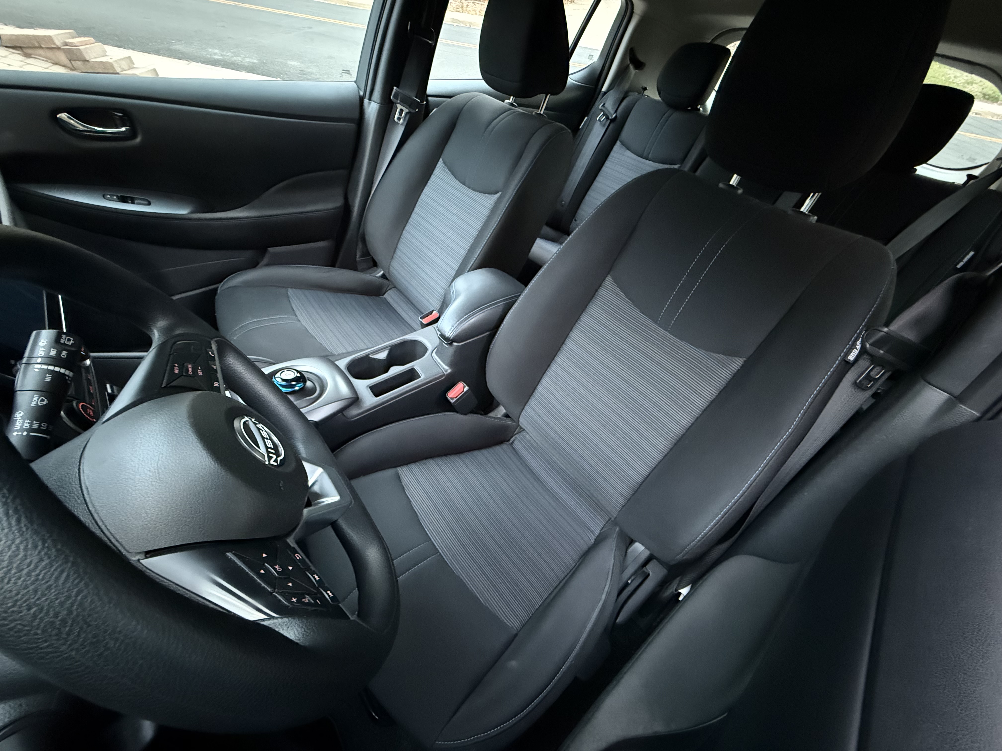 Used 2025 Nissan Leaf S FWD image 15