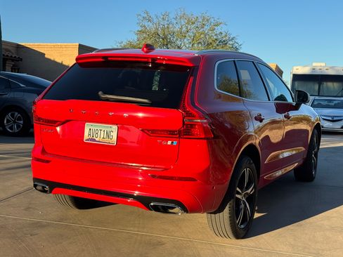 Used 2018 Volvo XC60 T6 R-Design w/ Convenience Package image 8