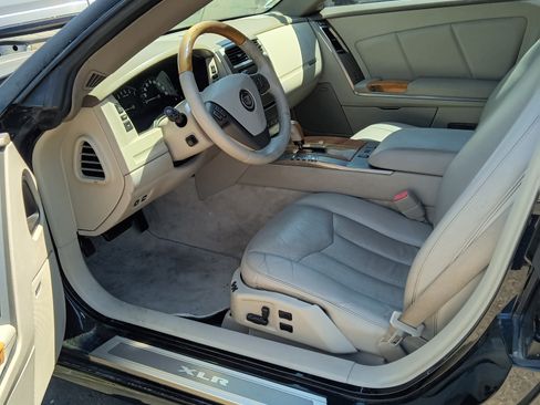 Used 2004 Cadillac XLR image 2