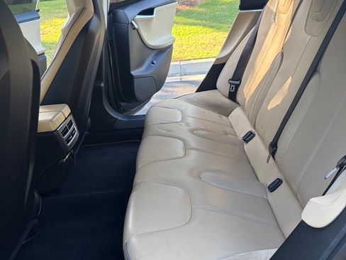Used 2013 Tesla Model S Performance image 12