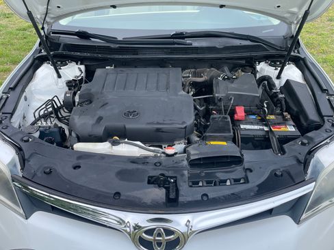 Used 2016 Toyota Avalon XLE Premium FWD image 8