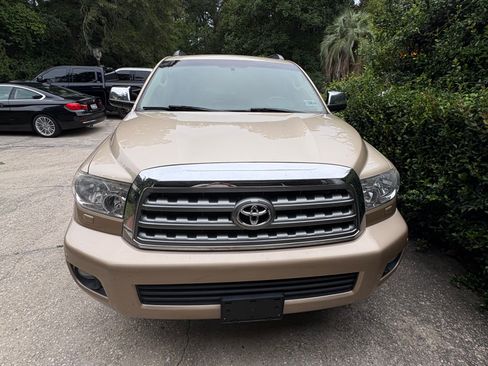 Used 2017 Toyota Sequoia Limited w/ Safety & Convenience Package RWD image 2