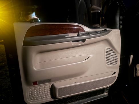 Used 2000 Ford F250 4x4 SuperCab Super Duty image 10