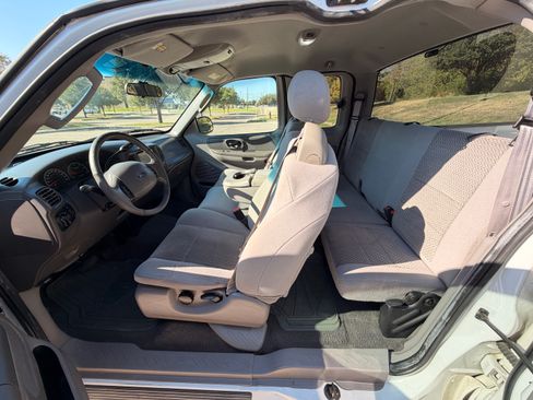 Used 2003 Ford F150 XLT RWD image 16