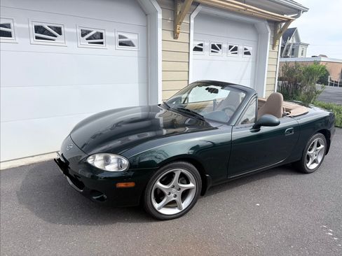 Used 2002 MAZDA MX-5 Miata LS image 22