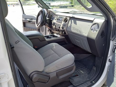 Used 2016 Ford F350 XLT w/ XLT Premium Package image 17