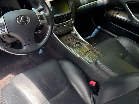 Used 2012 Lexus IS 250C w/ Luxury Pkg RWD image 12